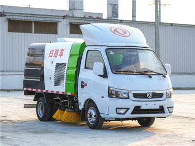 國六東風(fēng)途逸掃路車(chē)（3立方）
