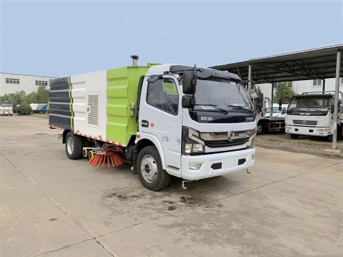 國六東風(fēng)大多利卡掃路車(chē)（7.5立方）